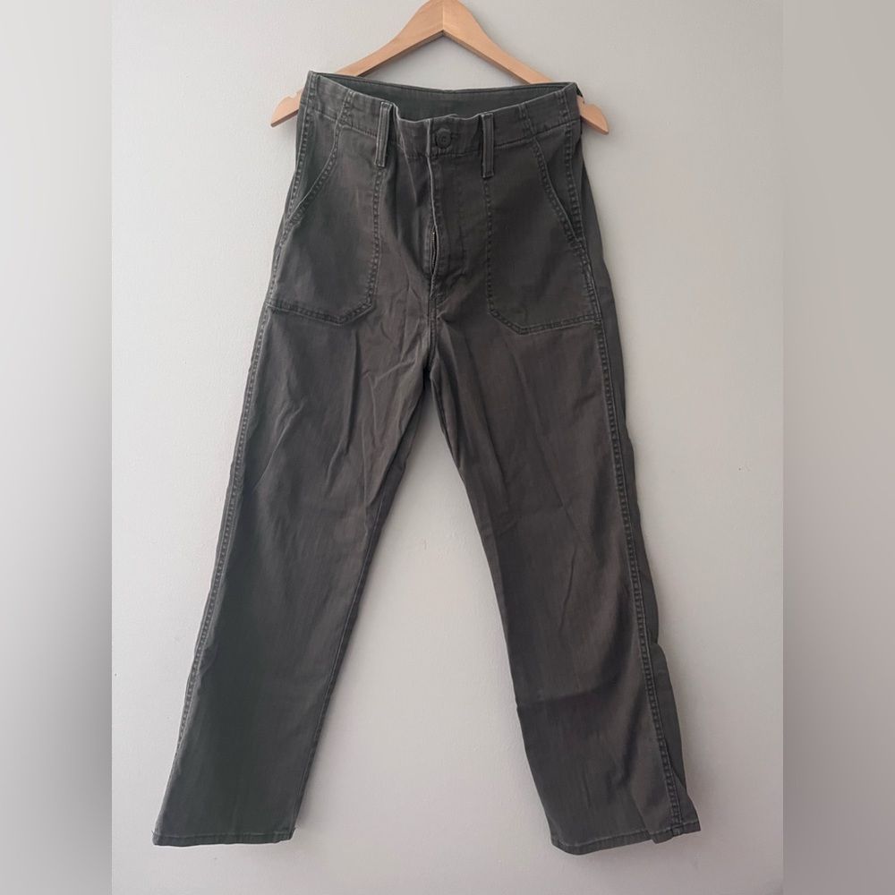 Levi’s High Rise Cargo - Picture 1 of 2